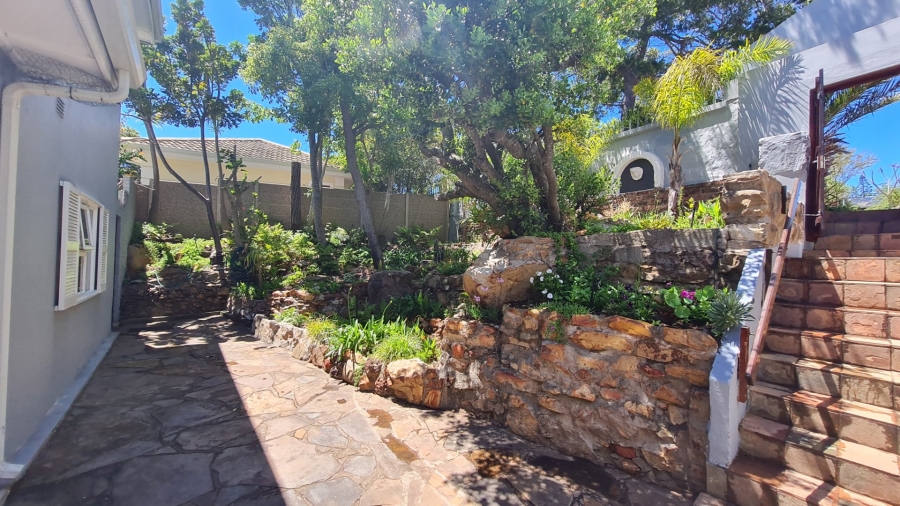 4 Bedroom Property for Sale in Linkside Western Cape